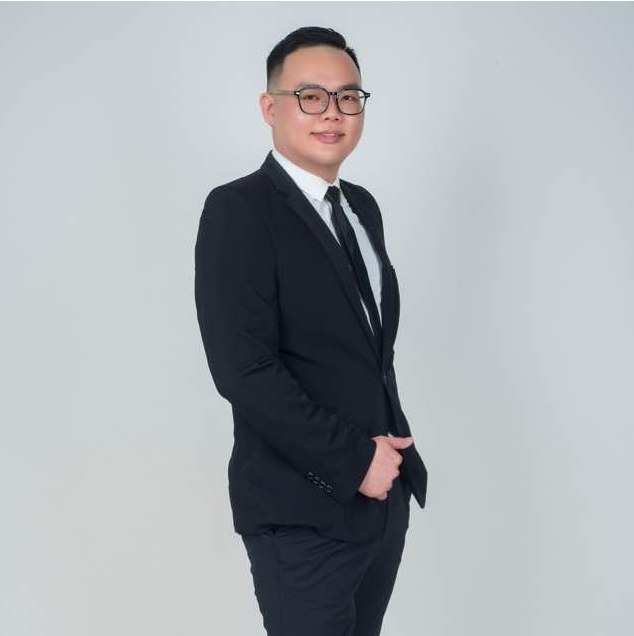 Mike, Wealth Planner